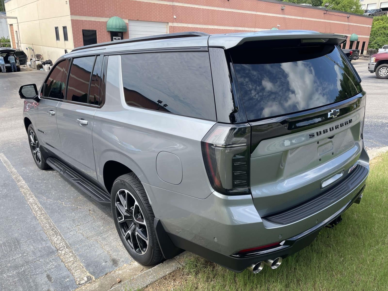 2025 Chevrolet Suburban RST