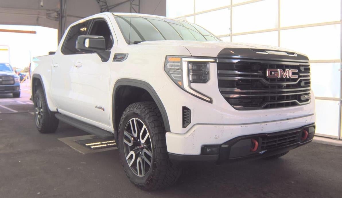 2023 GMC Sierra 1500 AT4