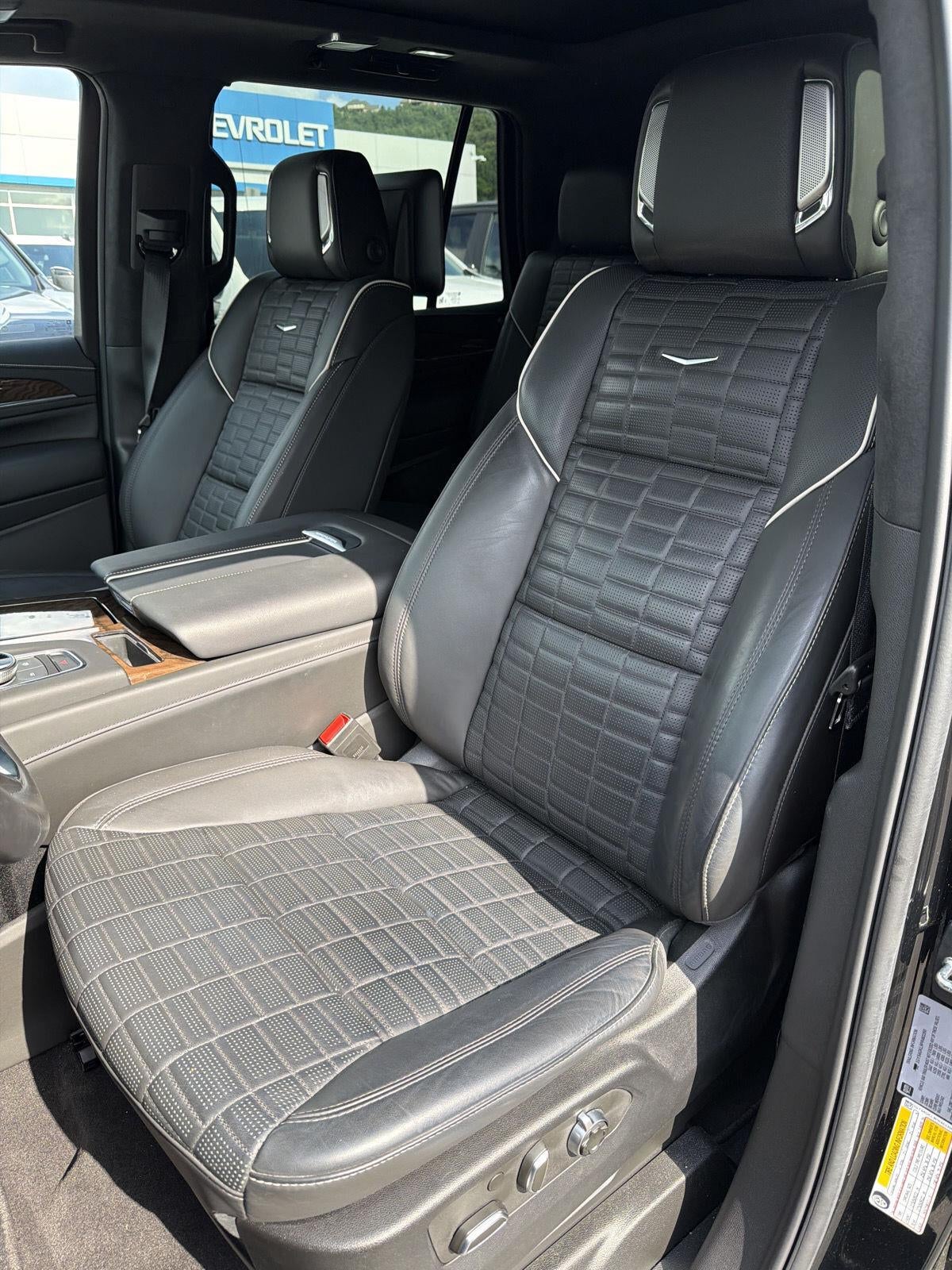 2023 Cadillac Escalade 4WD Sport Platinum