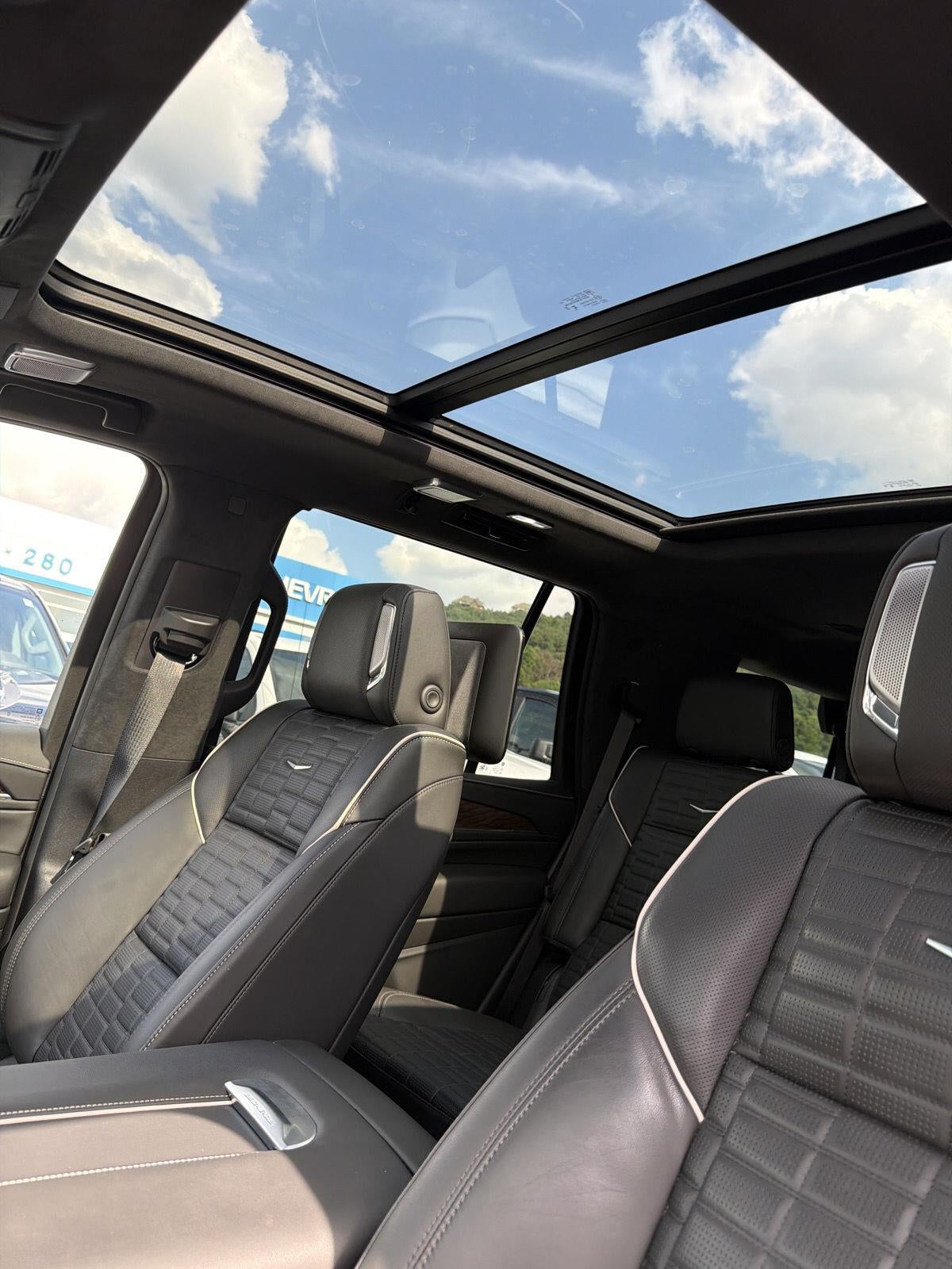 2023 Cadillac Escalade 4WD Sport Platinum
