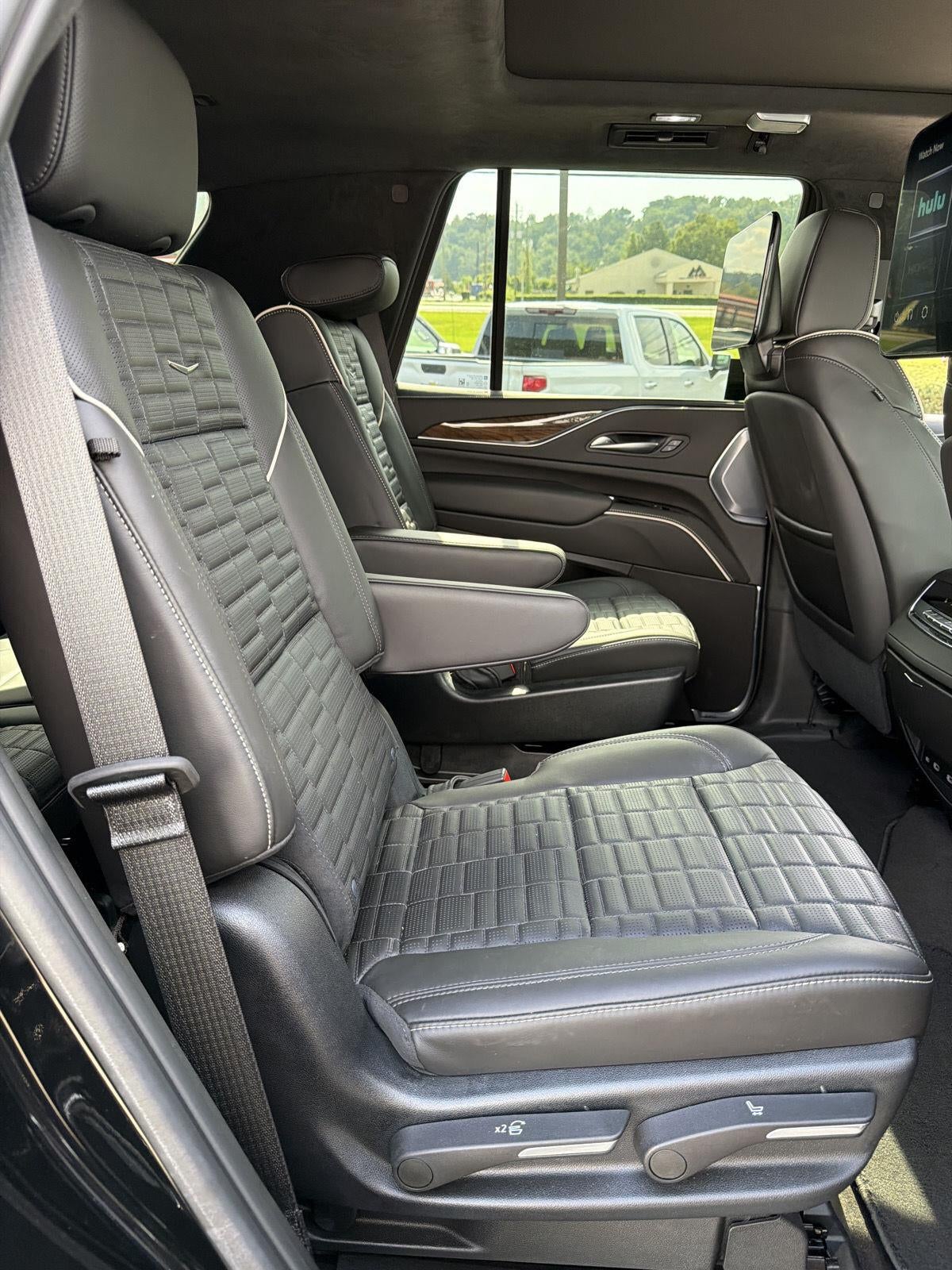 2023 Cadillac Escalade 4WD Sport Platinum