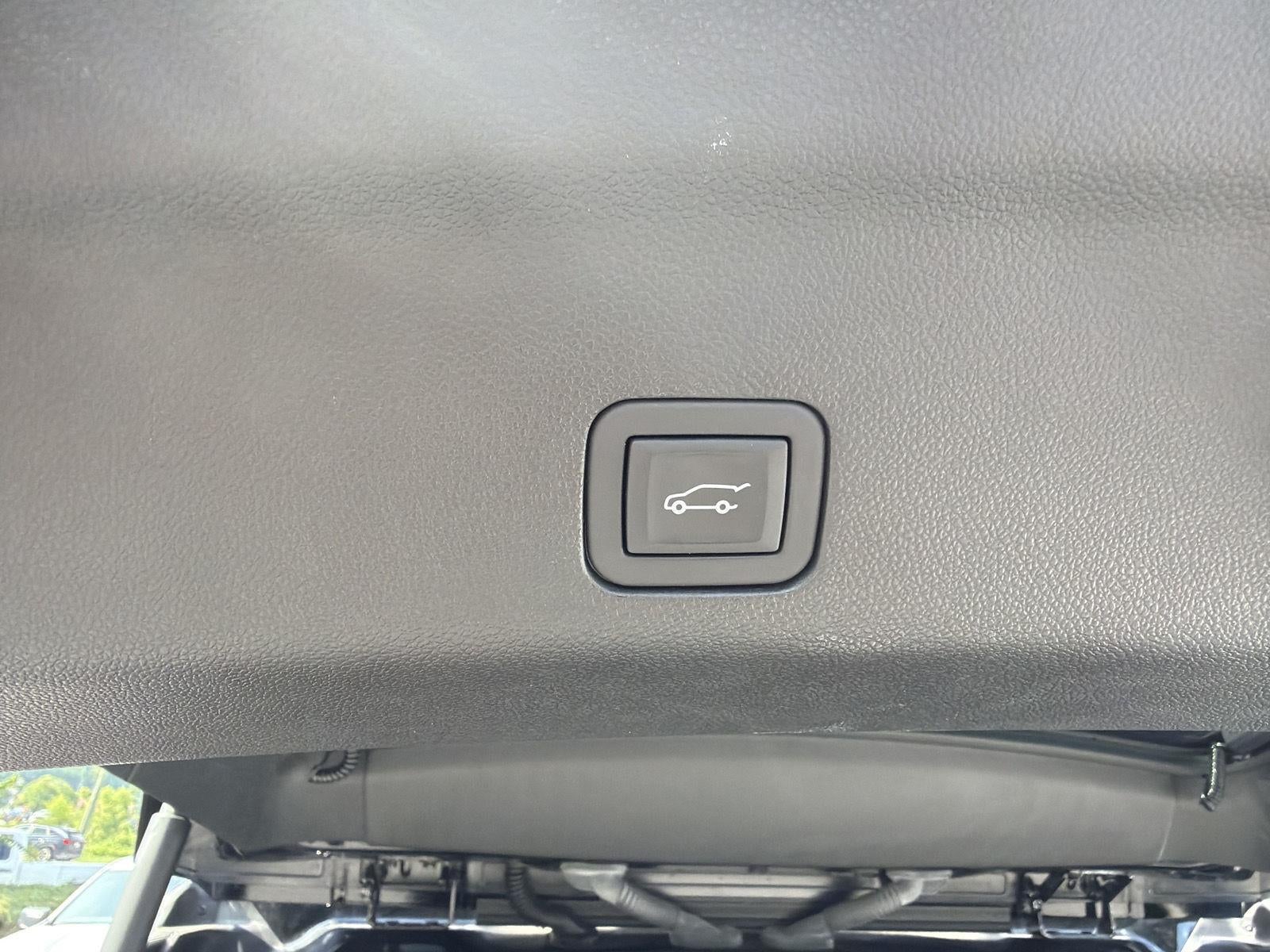 2023 Cadillac Escalade 4WD Sport Platinum