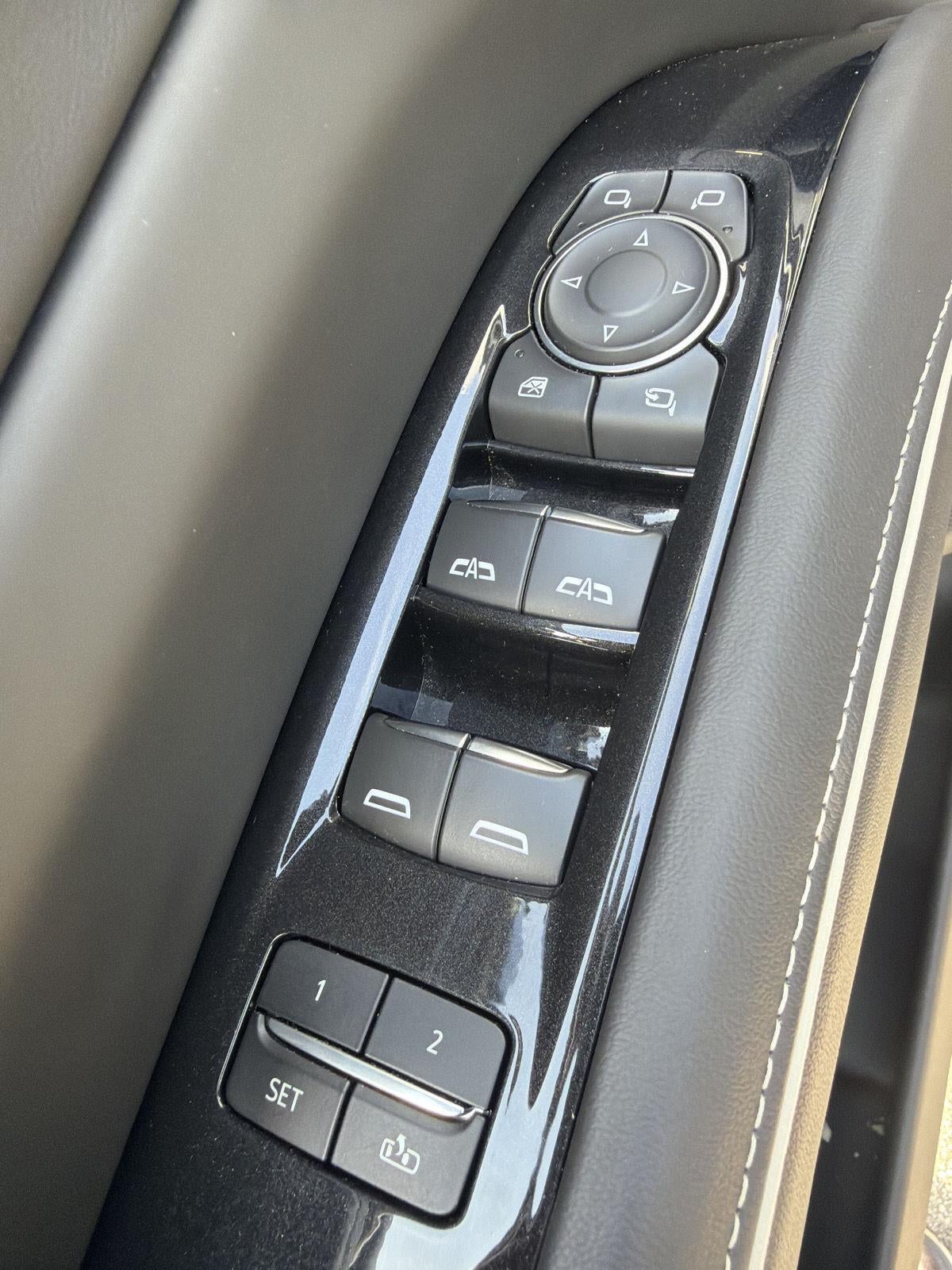 2023 Cadillac Escalade 4WD Sport Platinum
