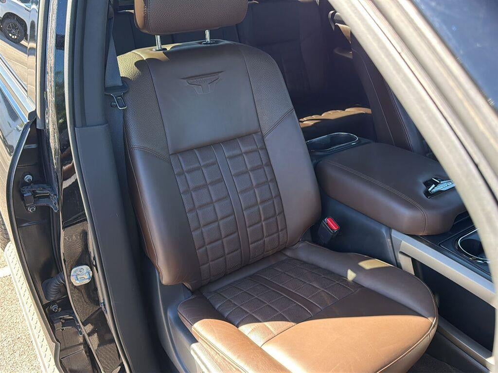 2021 Nissan Titan Platinum Reserve