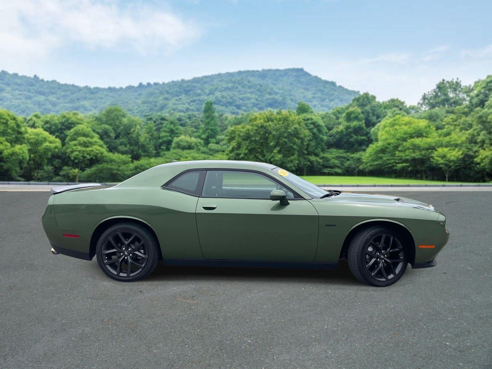 2022 Dodge Challenger SXT