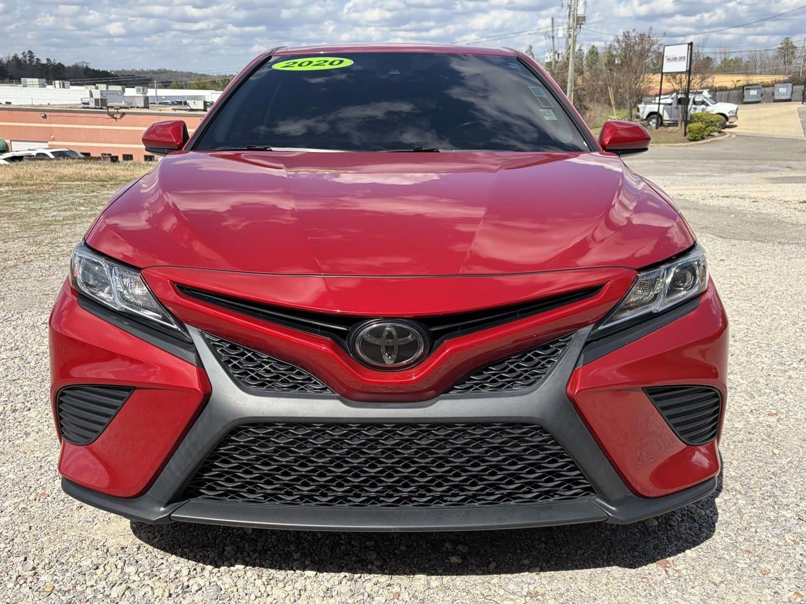 2020 Toyota Camry SE