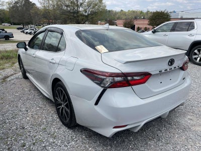 2022 Toyota Camry SE