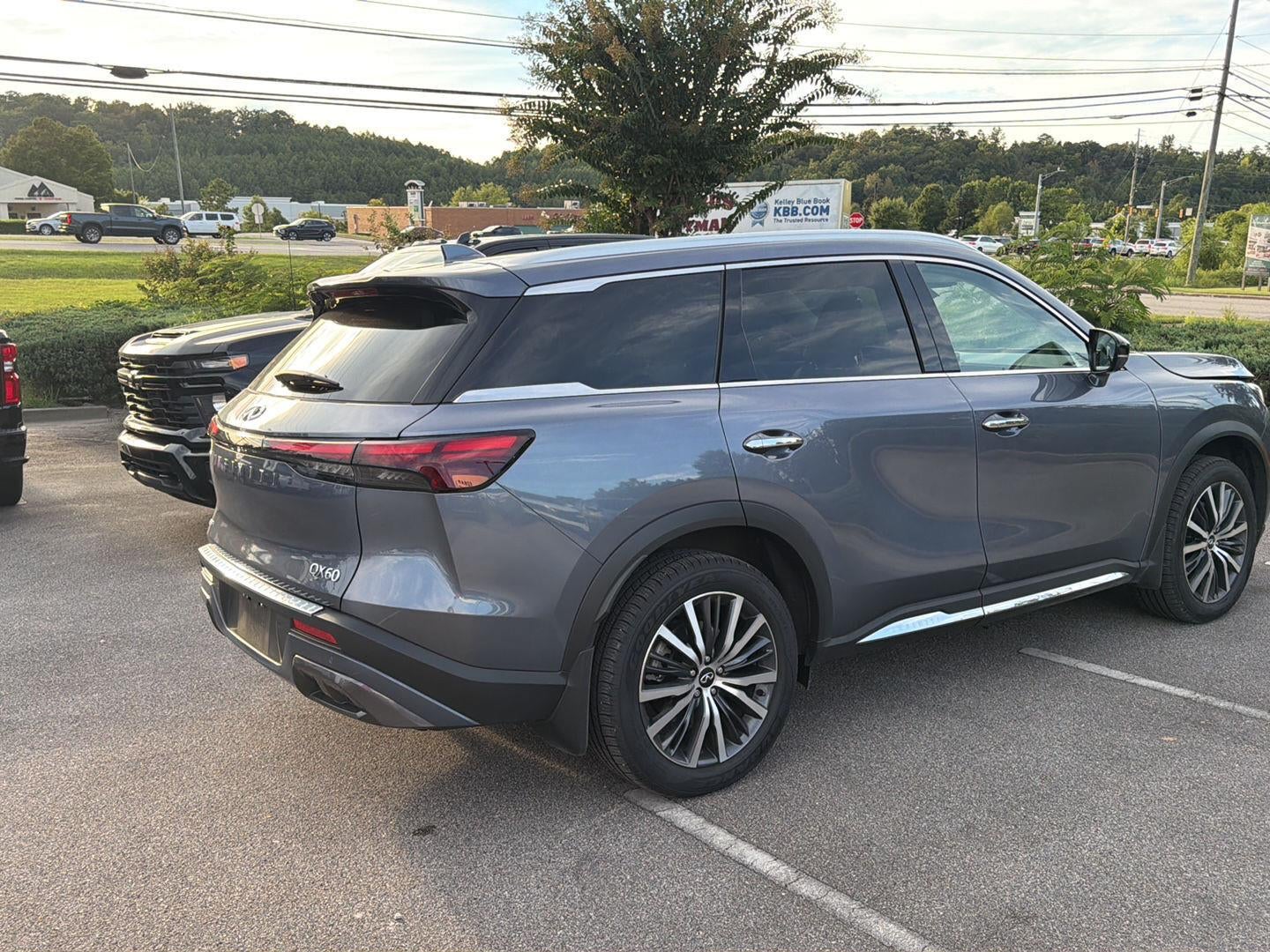 2023 INFINITI QX60 SENSORY