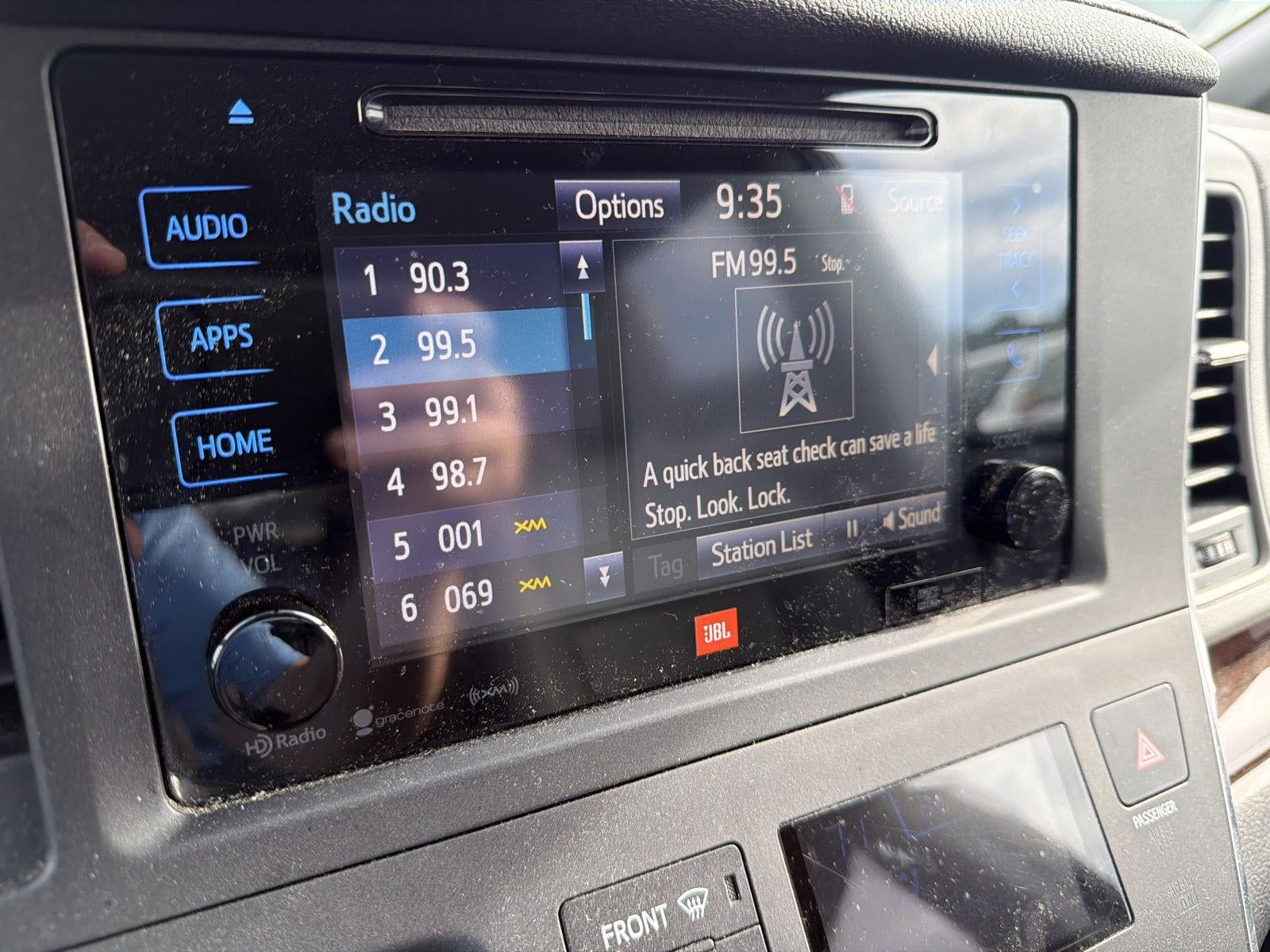 2017 Toyota Sienna XLE