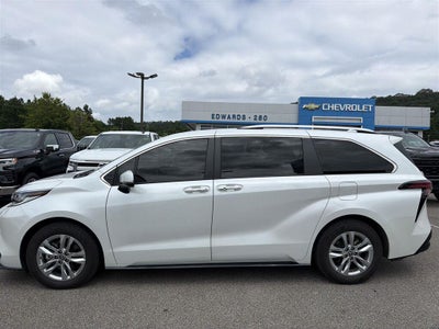 2023 Toyota Sienna Limited