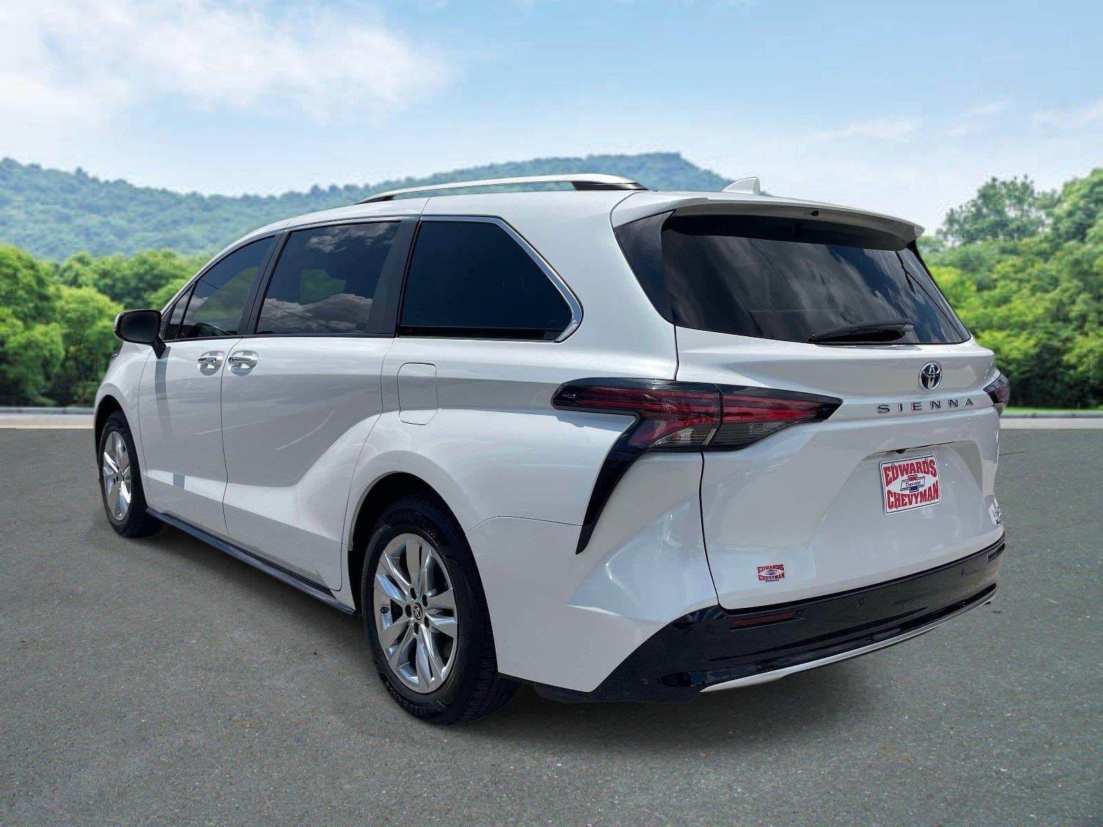 2023 Toyota Sienna Limited