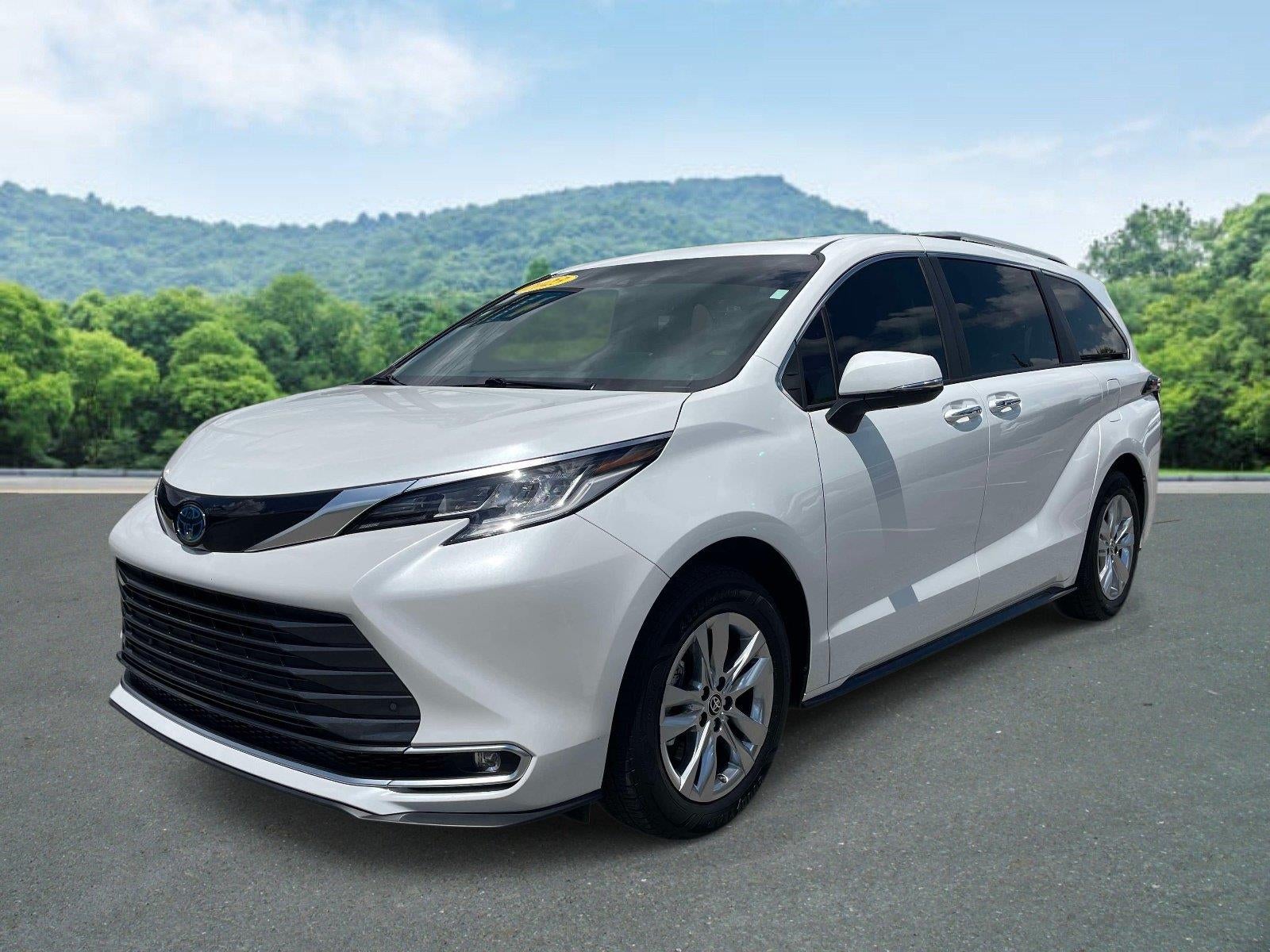 2023 Toyota Sienna Limited