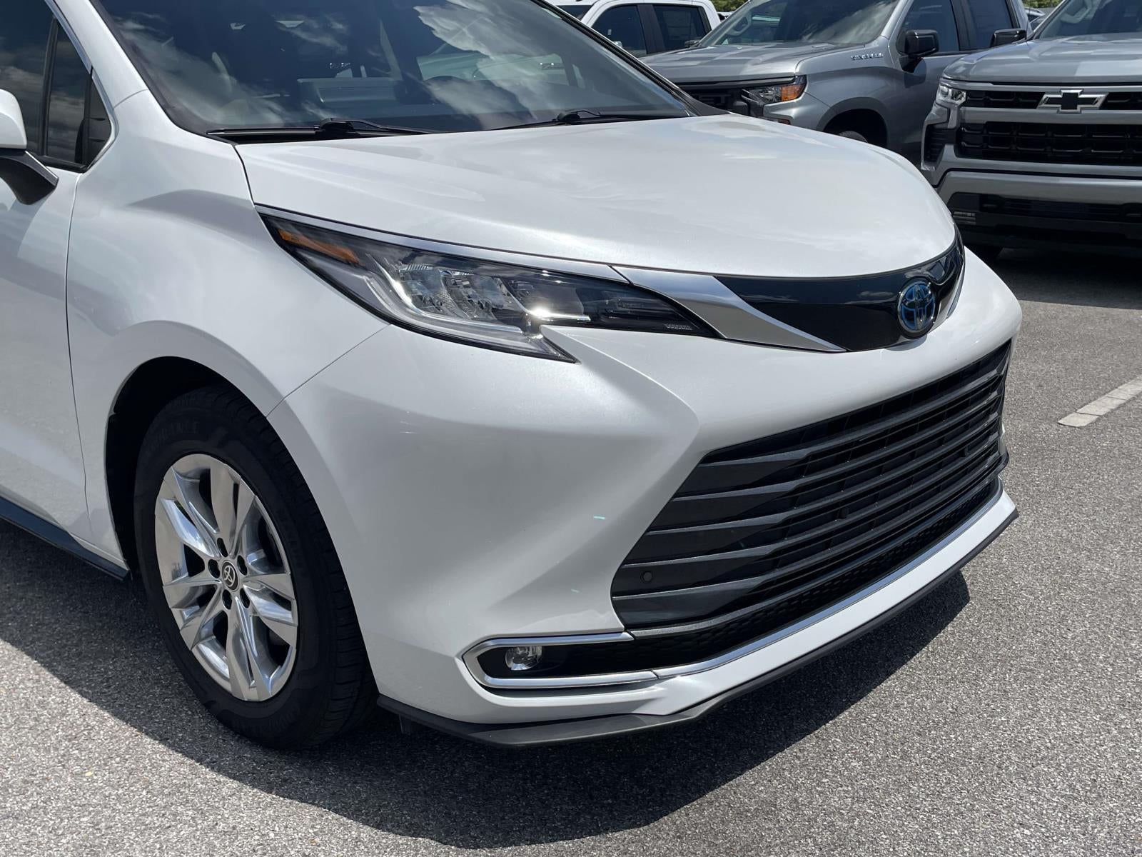 2023 Toyota Sienna Limited
