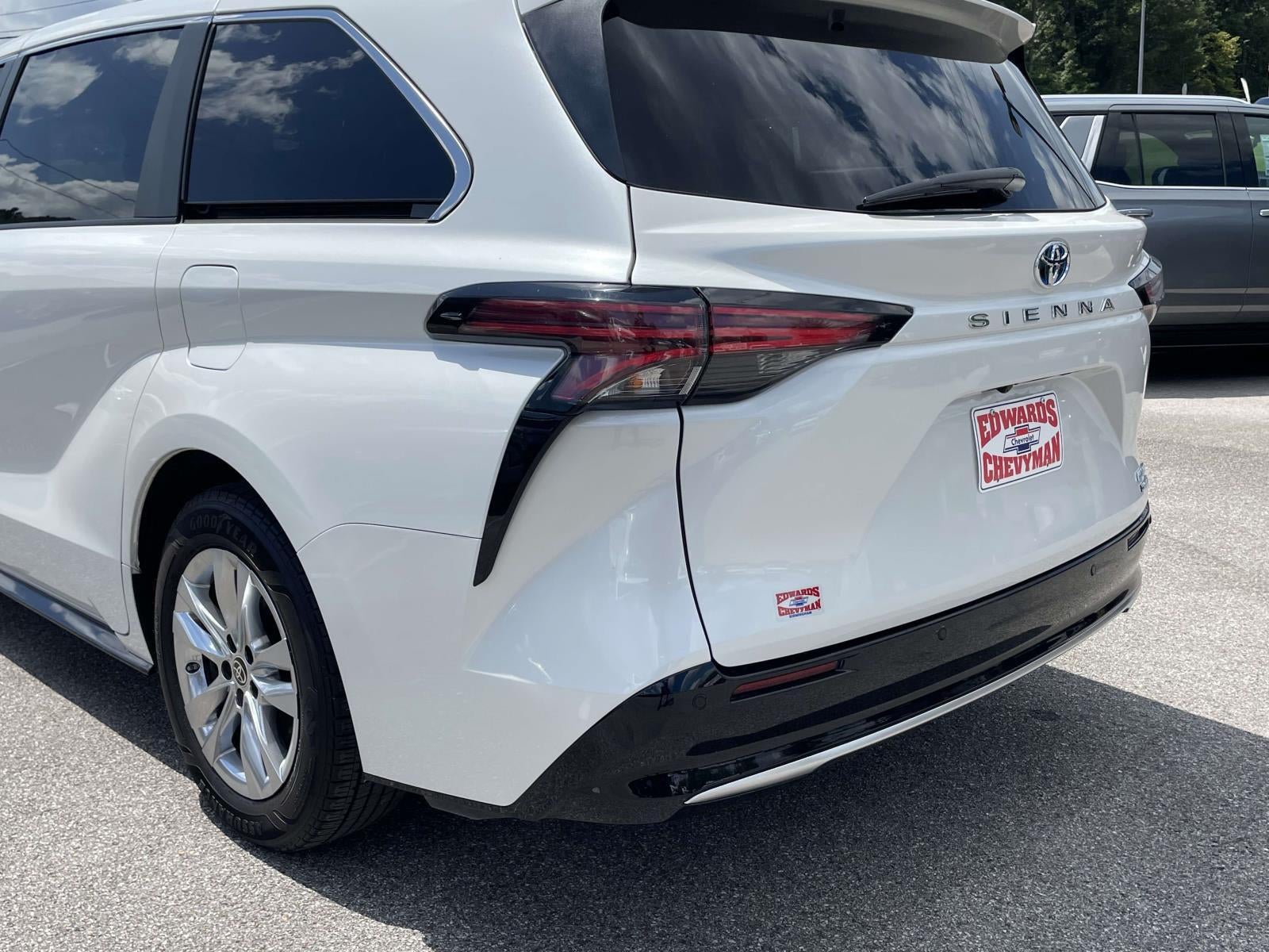 2023 Toyota Sienna Limited