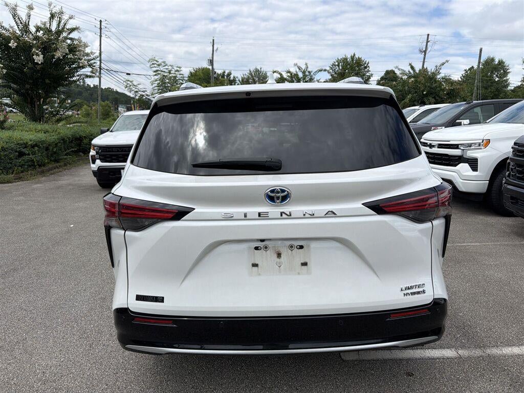 2023 Toyota Sienna Limited