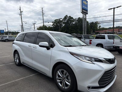 2023 Toyota Sienna Limited