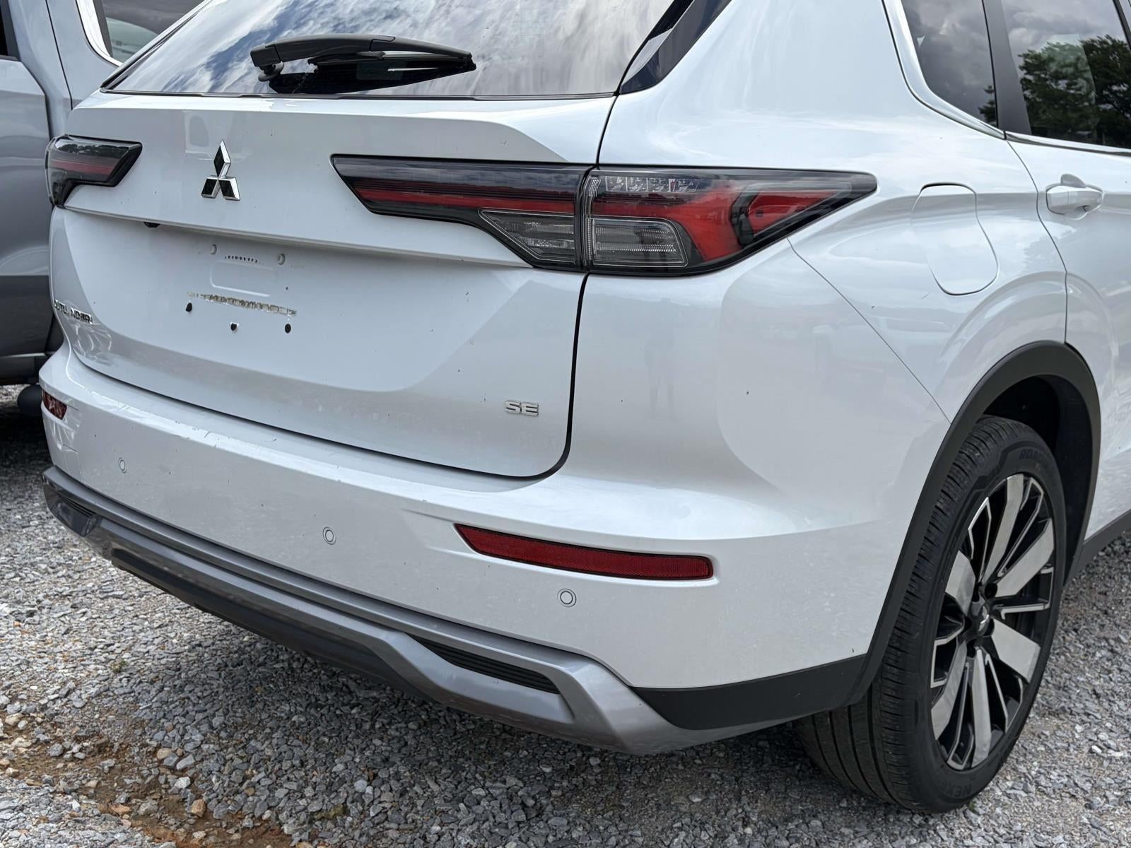 2025 Mitsubishi Outlander SE