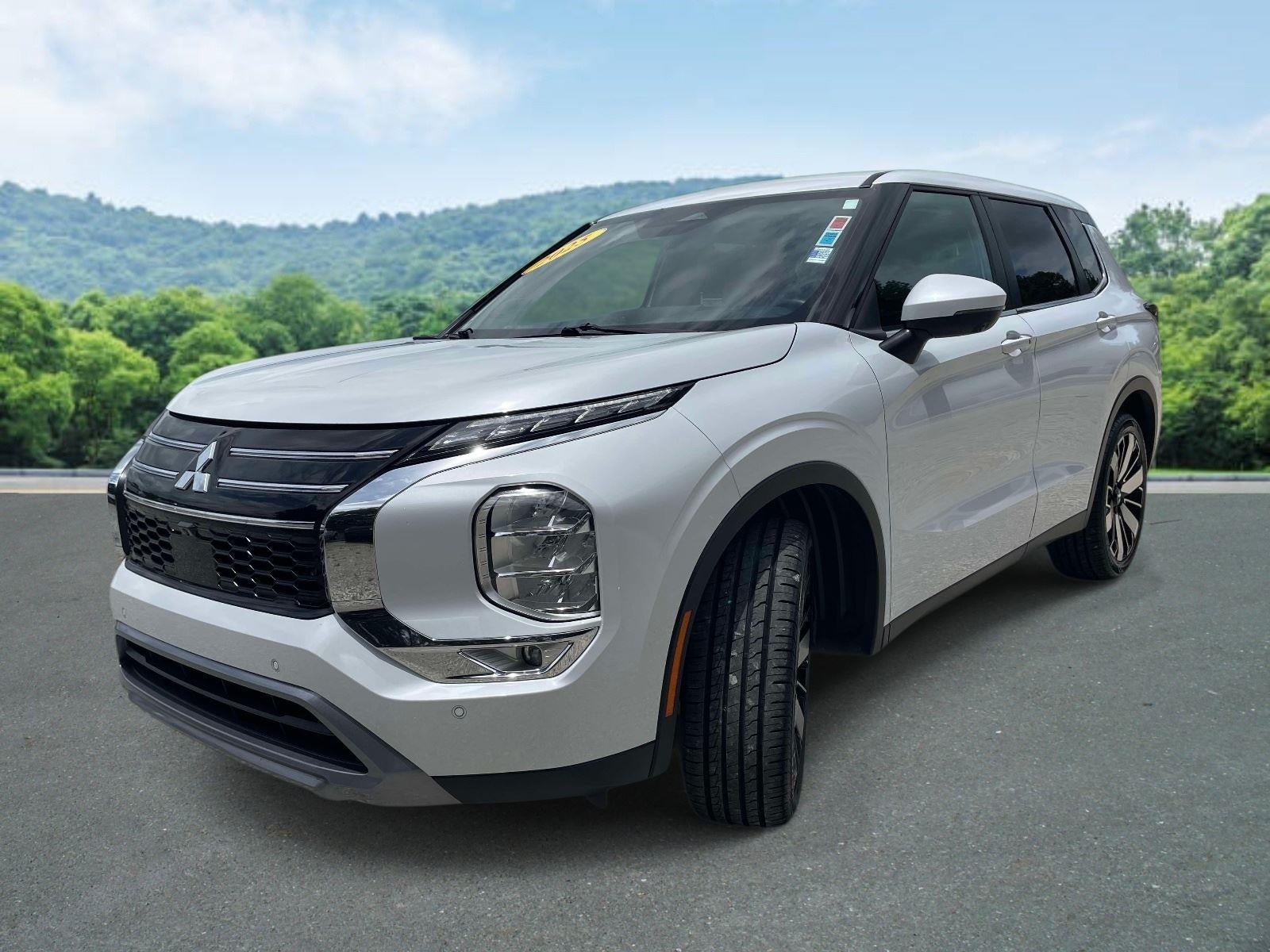 2025 Mitsubishi Outlander SE