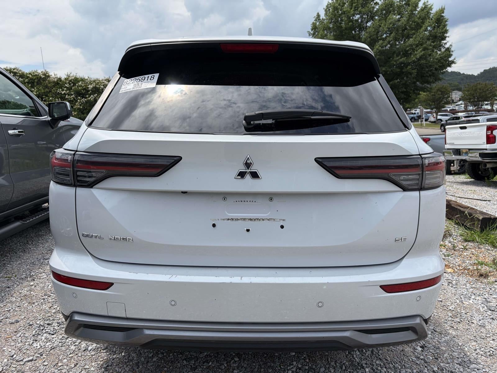 2025 Mitsubishi Outlander SE