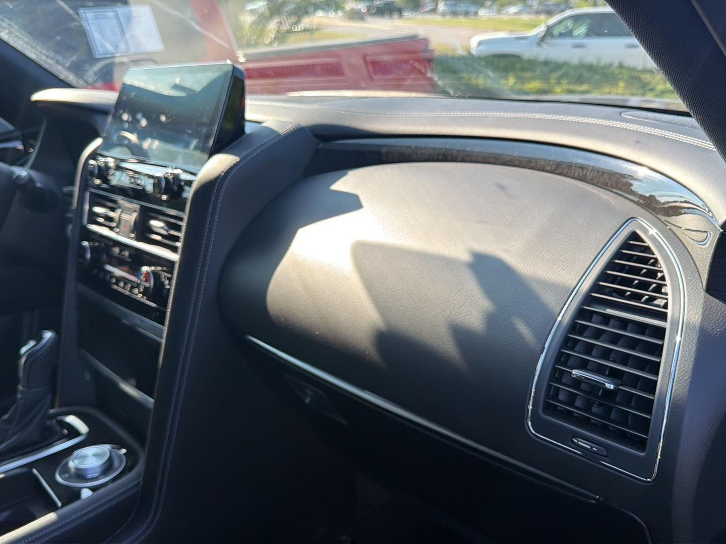 2024 INFINITI QX80 SENSORY
