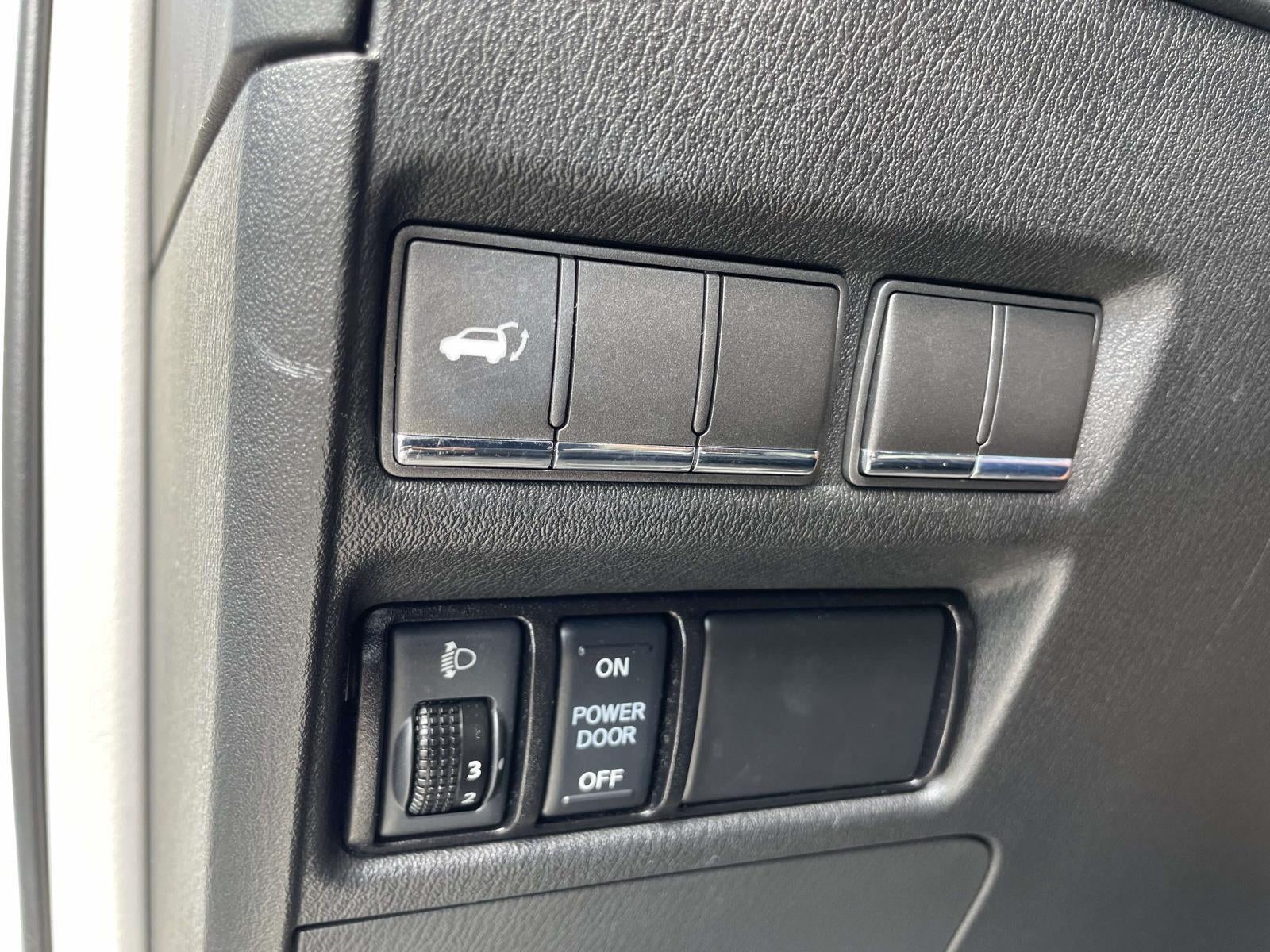 2017 INFINITI QX80 NA