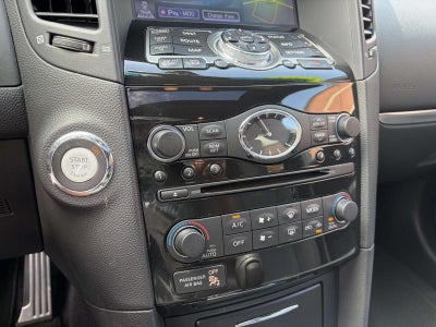 2015 INFINITI QX70 Base