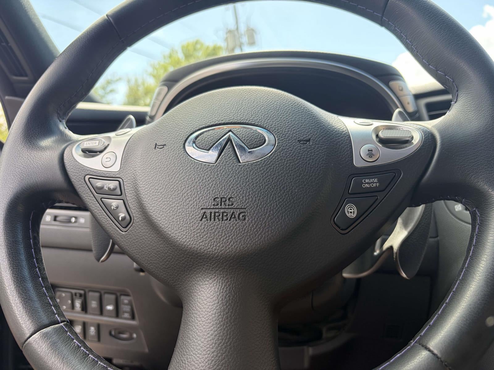 2015 INFINITI QX70 Base