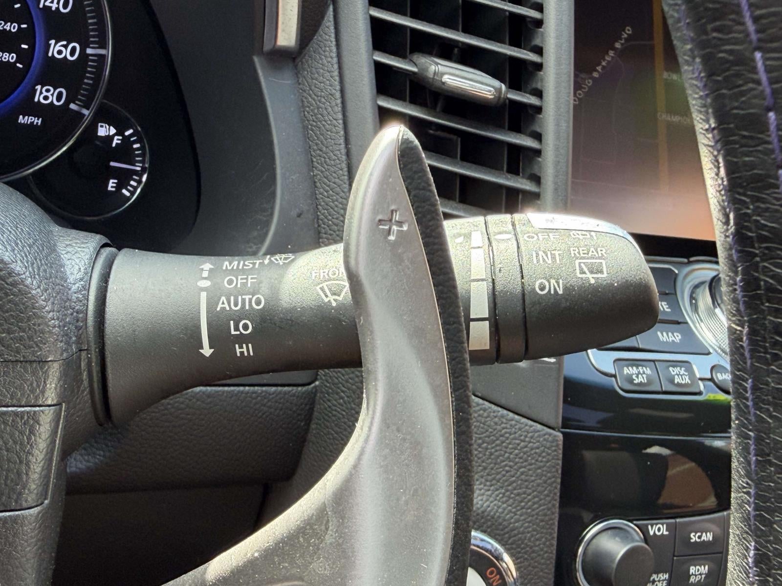 2015 INFINITI QX70 Base