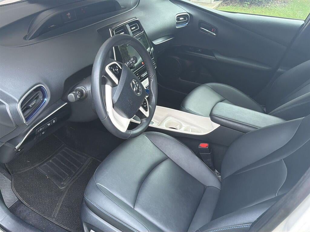 2016 Toyota Prius Four