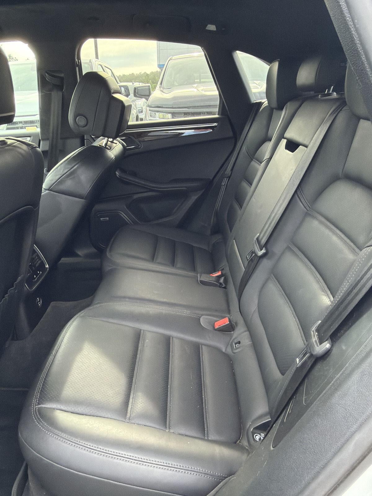 2021 Porsche Macan Turbo