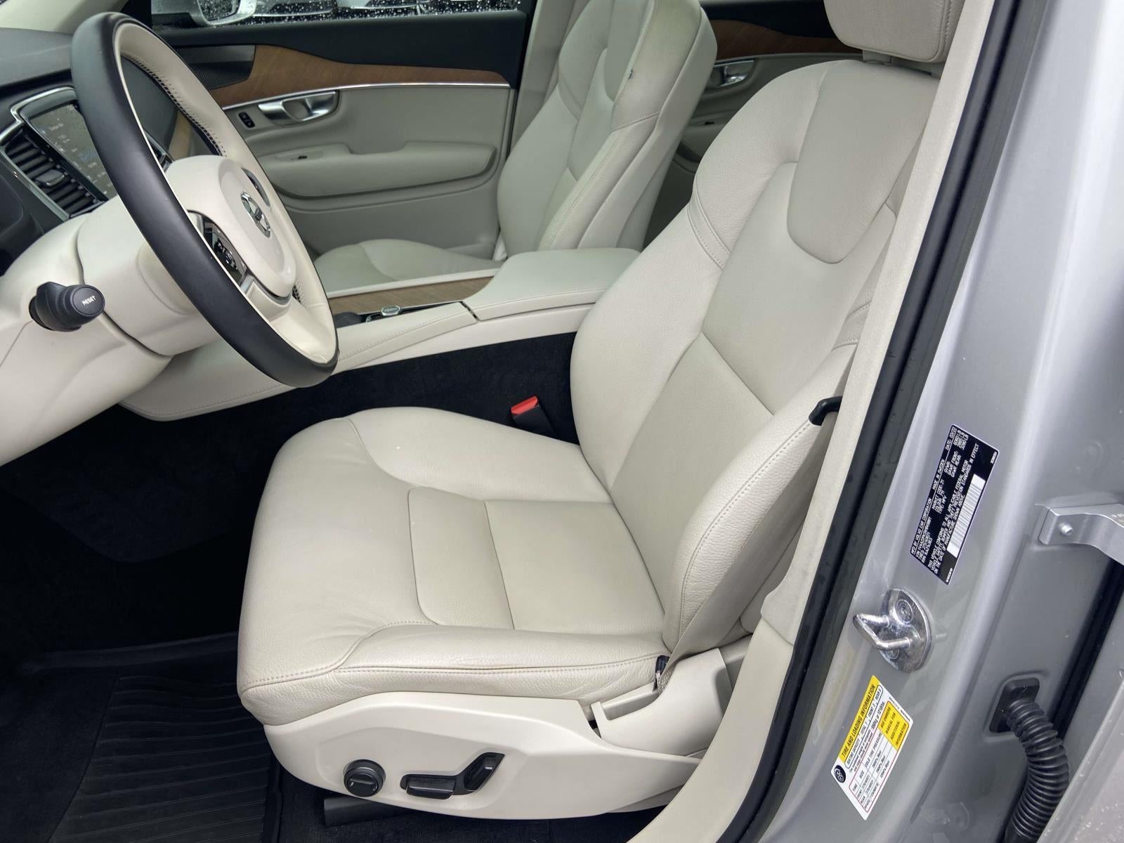 2022 Volvo XC90 Momentum