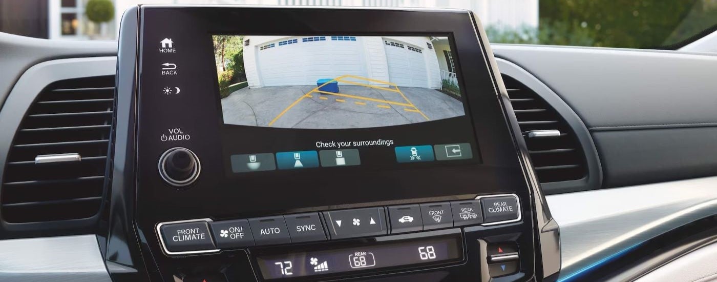 Infotainment display showing the backup camera in a 2025 Honda Odyssey Elite